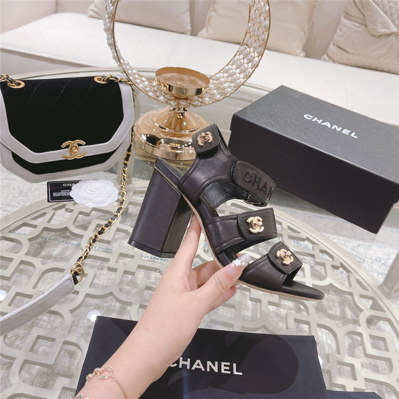 Best Replica Chanel early spring catwalk new thick heel sandals - Colareps
