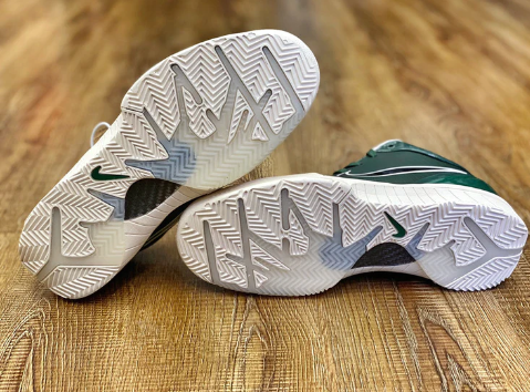 Best Replica NIKE KOBE 4 x  UNDEFEATED MILWAUKEE BUCKS - Colareps