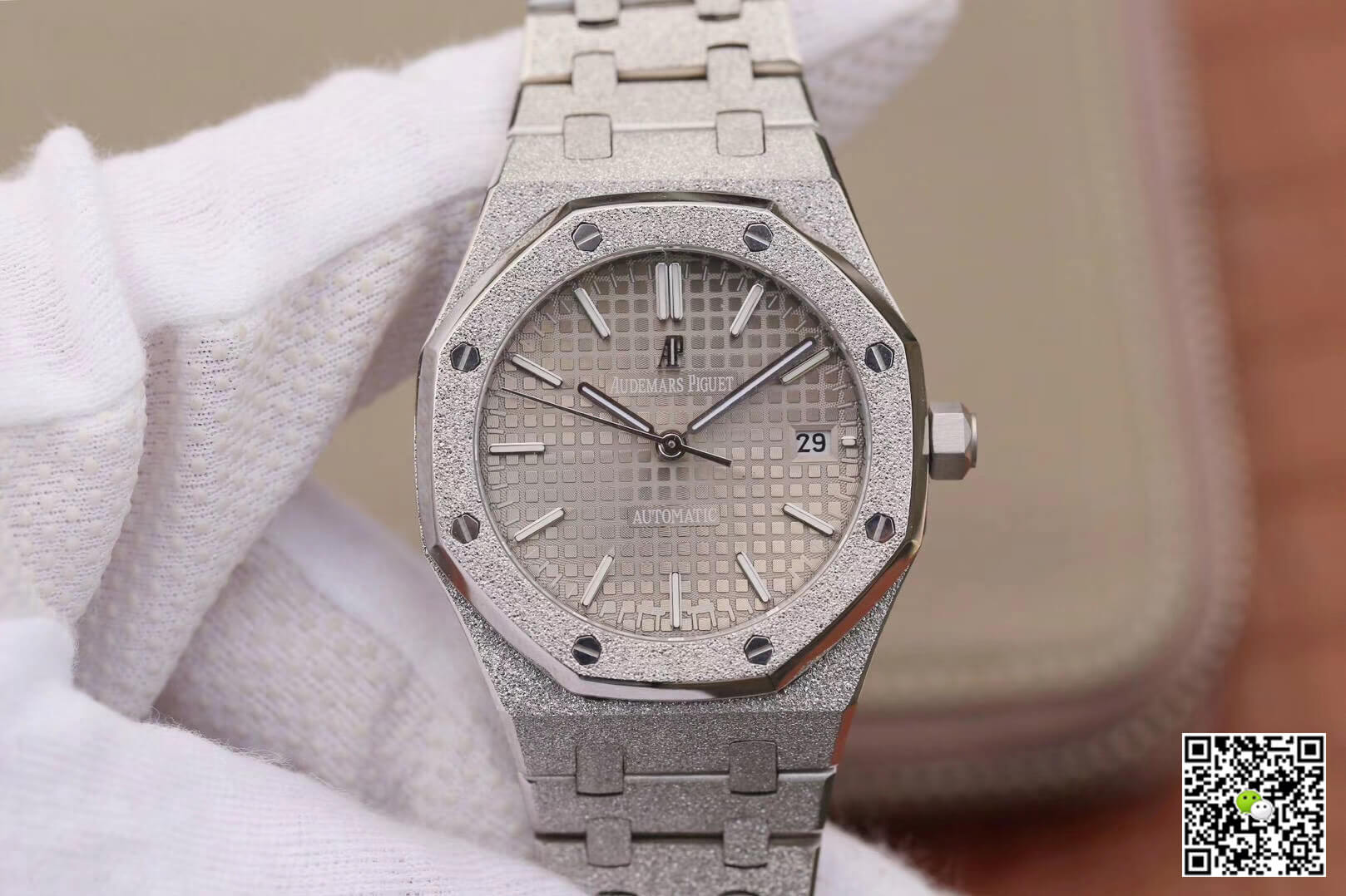 Best Replica Replica Audemars Piguet Royal Oak 15454BC.GG.1259BC.01 1:1 Best Edition JH Factory Rhodium Dial - Colareps