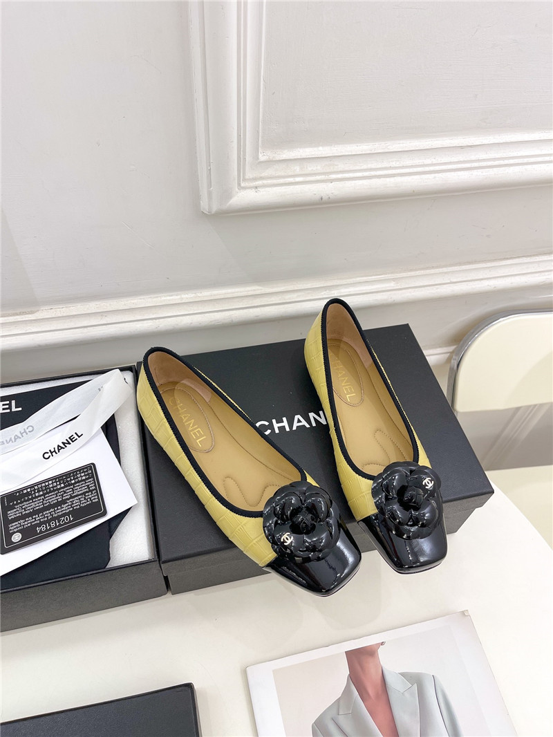 Best Replica Chanel catwalk style camellia shoes - Colareps