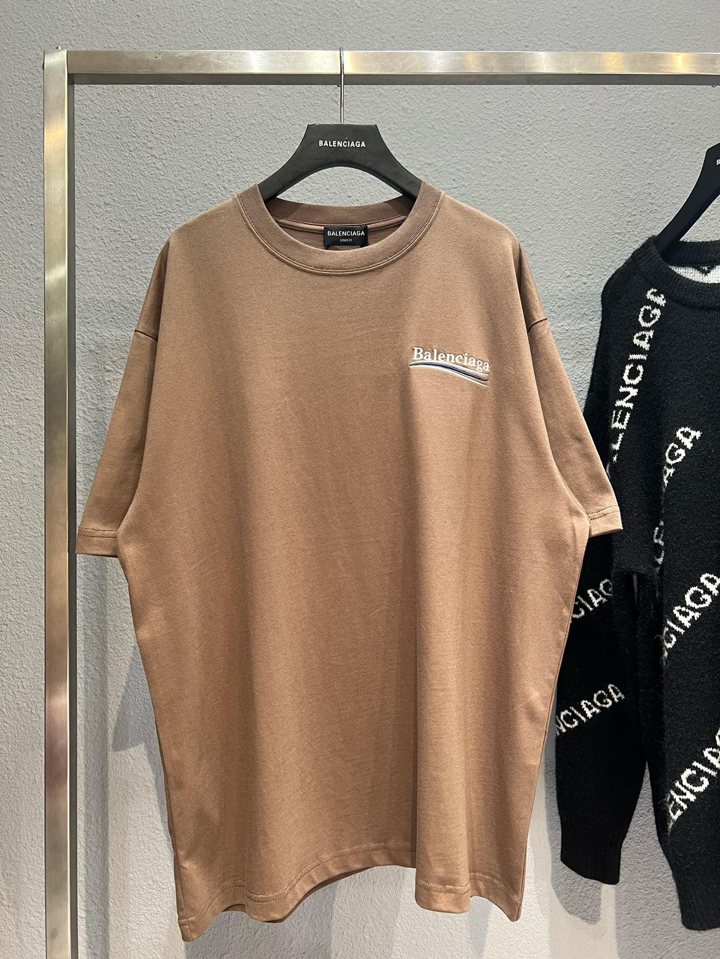 Best Replica Balenciaga T-shirt - Colareps