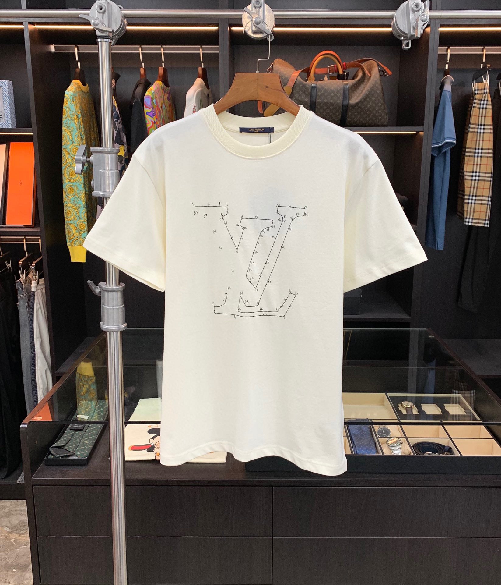 Best Replica Louis Vuitton T-shirt - Colareps