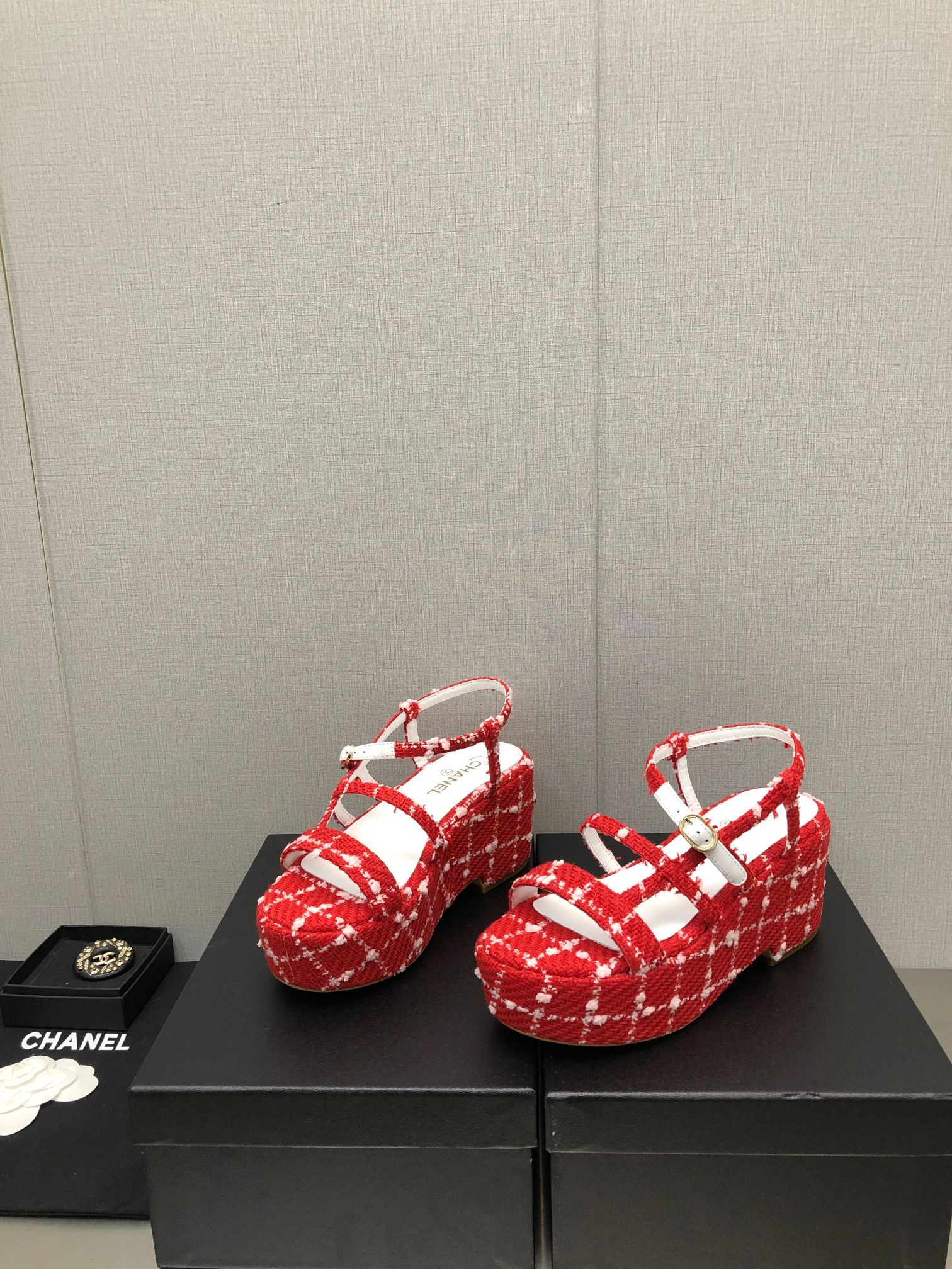 Best Replica Chanel back metal logo sandals - Colareps