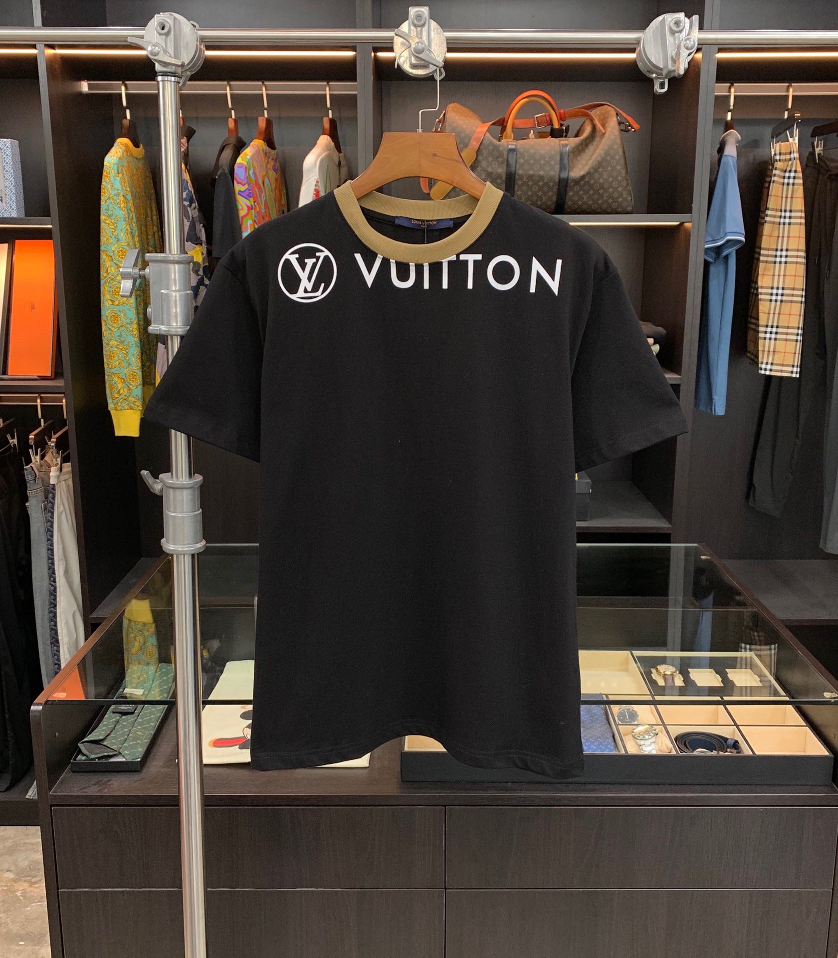 Best Replica Louis Vuitton T-shirt - Colareps