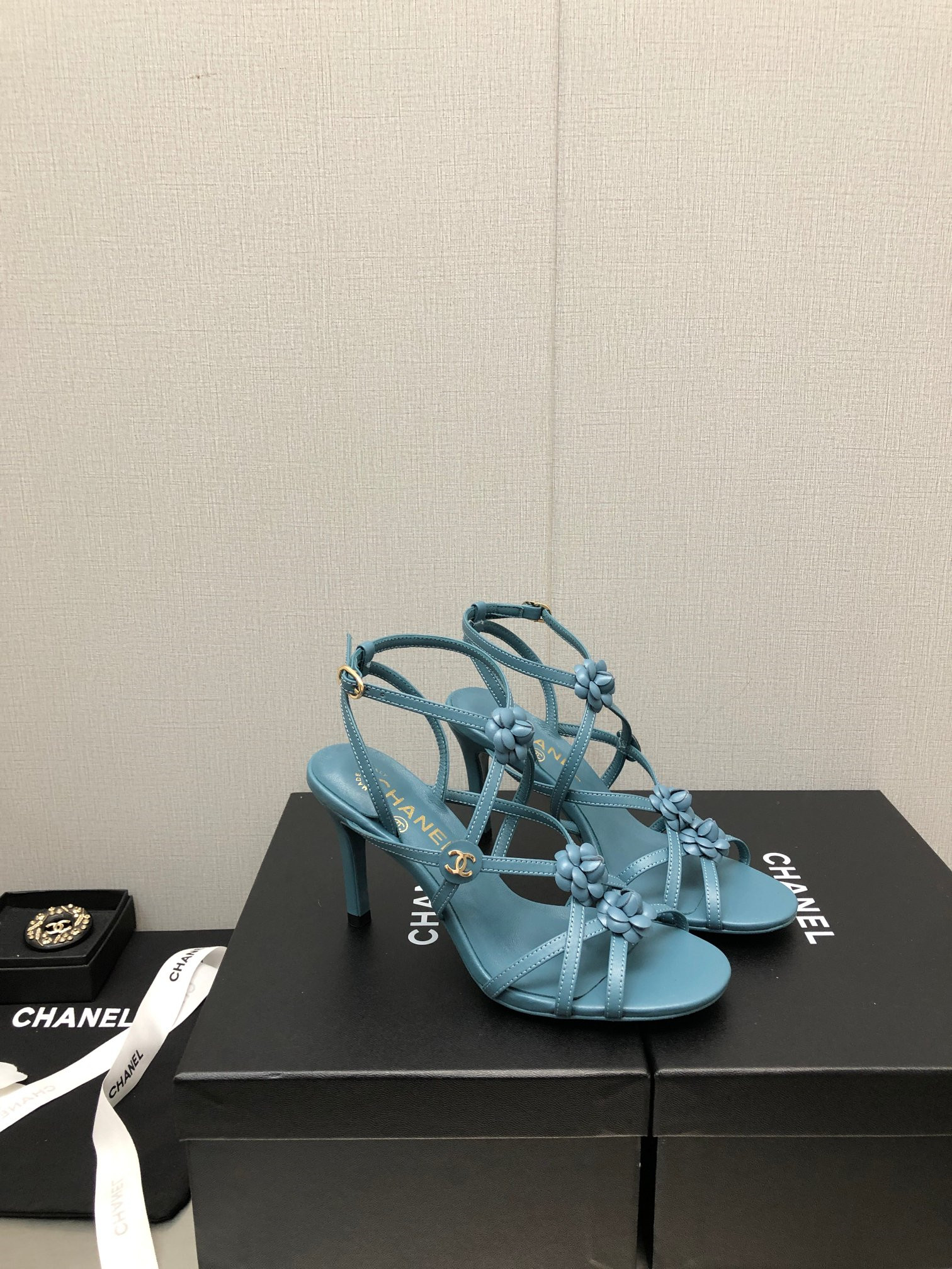 Best Replica chanel classic chain accessories flower sandals - Colareps