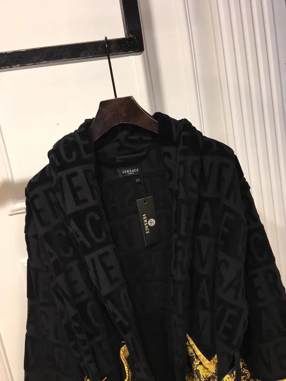 Best Replica Versace Pajamas - Colareps