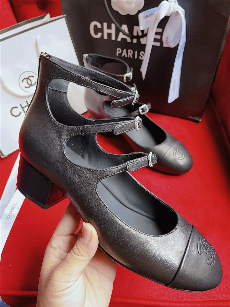 Best Replica Chanel classic color matching elements large logo shoes - Colareps