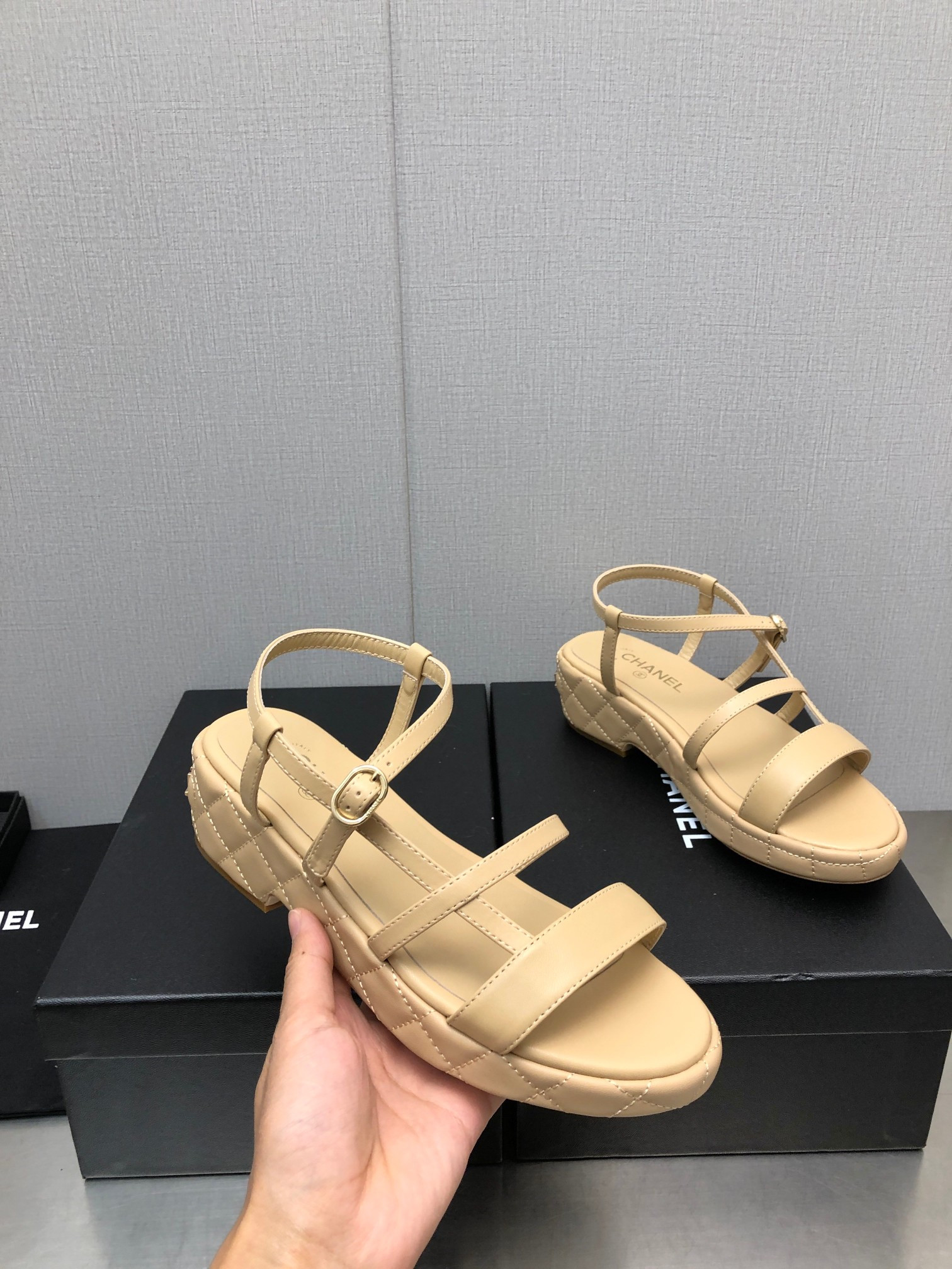 Best Replica Chanel back metal logo sandals - Colareps