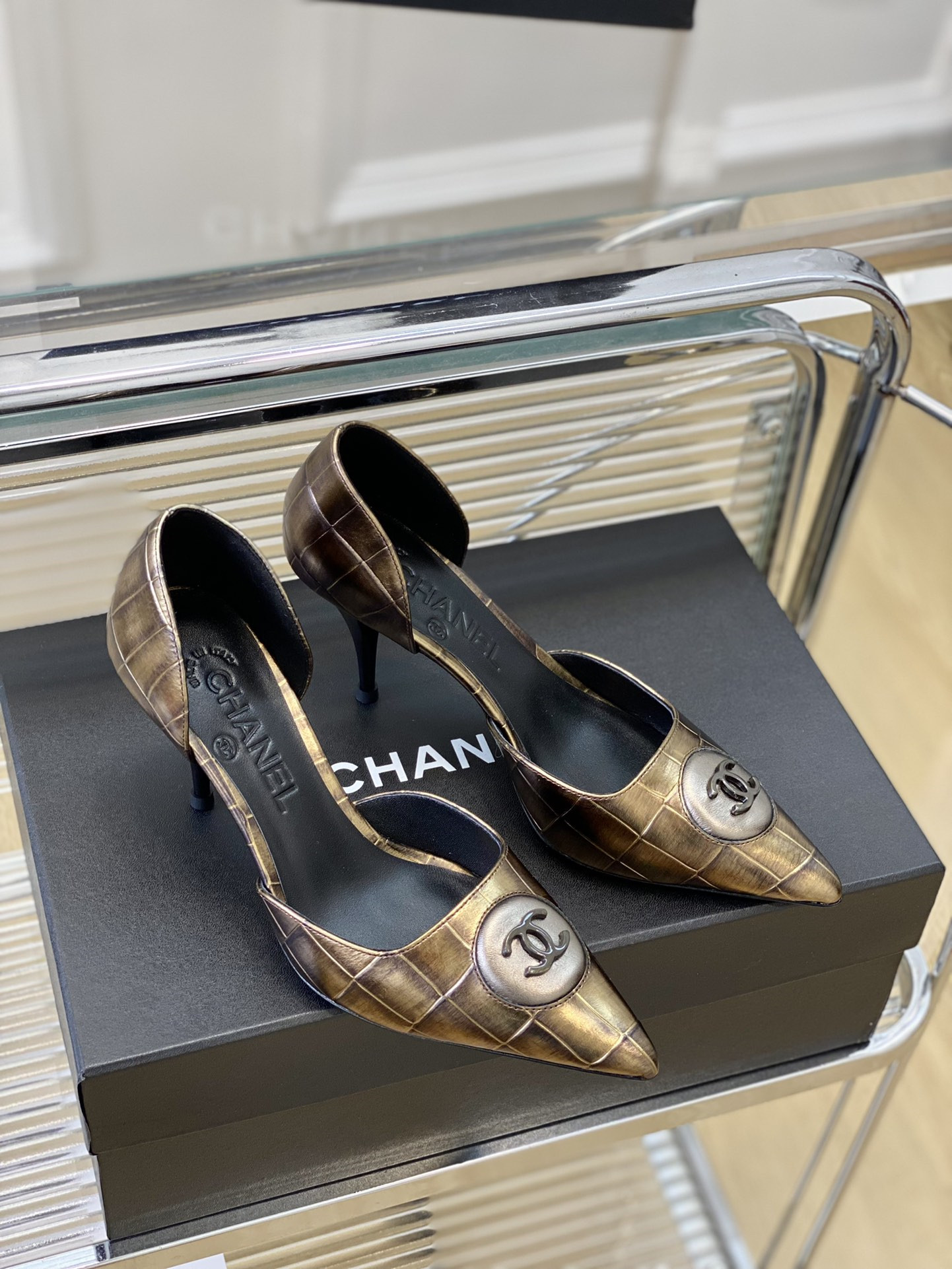 Best Replica chanel side empty high heels - Colareps