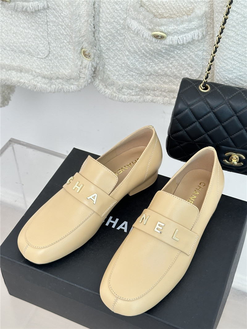 Best Replica Chanel double C letter buckle square head chunky loafers - Colareps