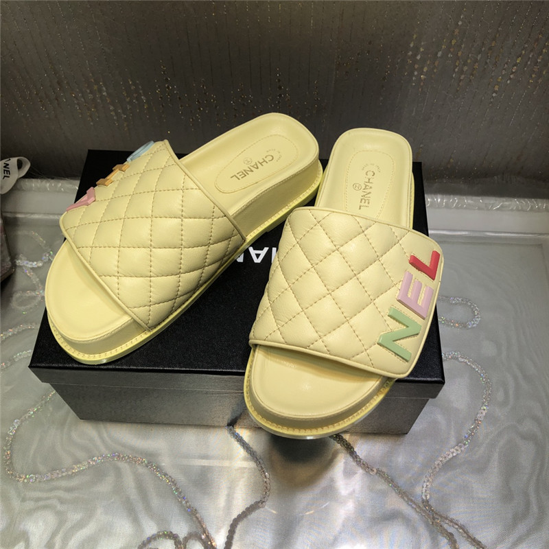 Best Replica chanel embroidery thick bottom hook and loop slippers - Colareps