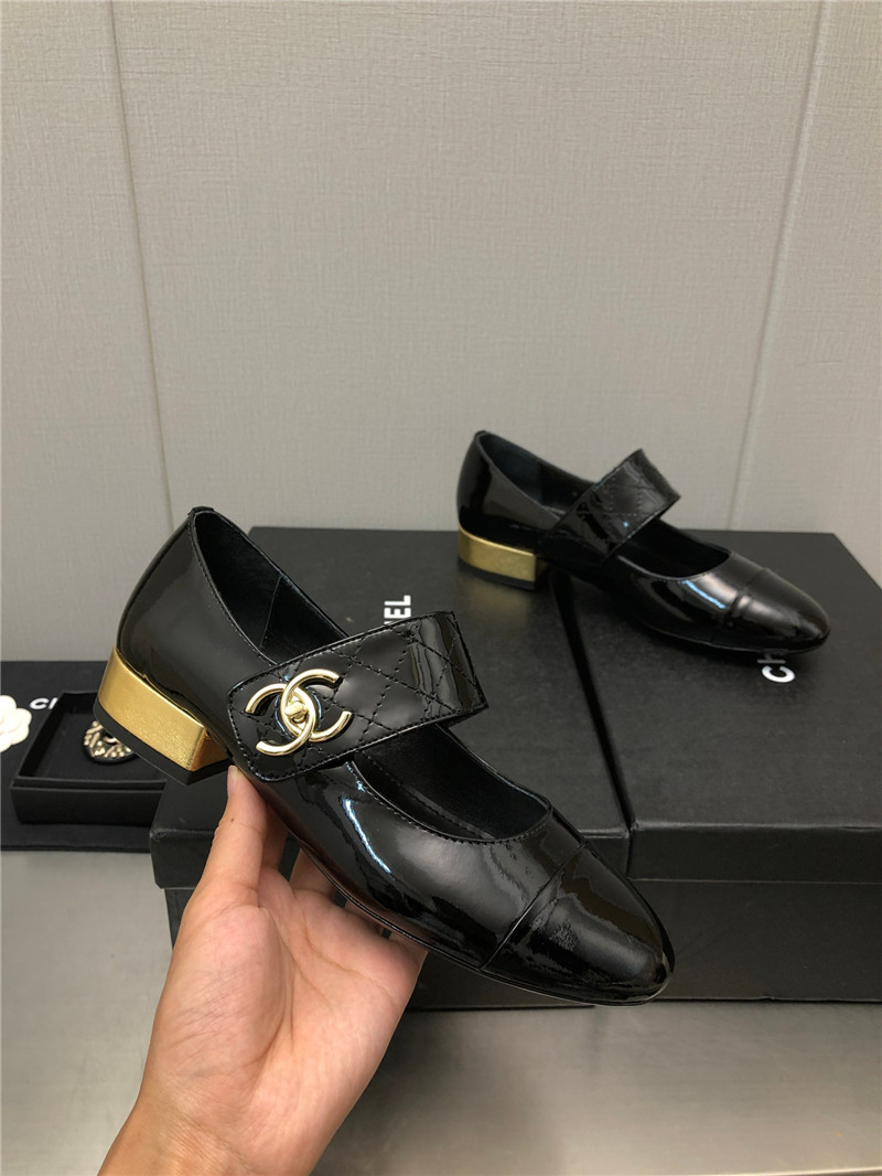 Best Replica Chanel classic color matching elements large logo shoes - Colareps