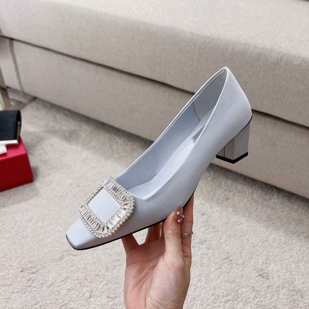 Best Replica Roger vivier silk diamond buckle square heel shoes - Colareps