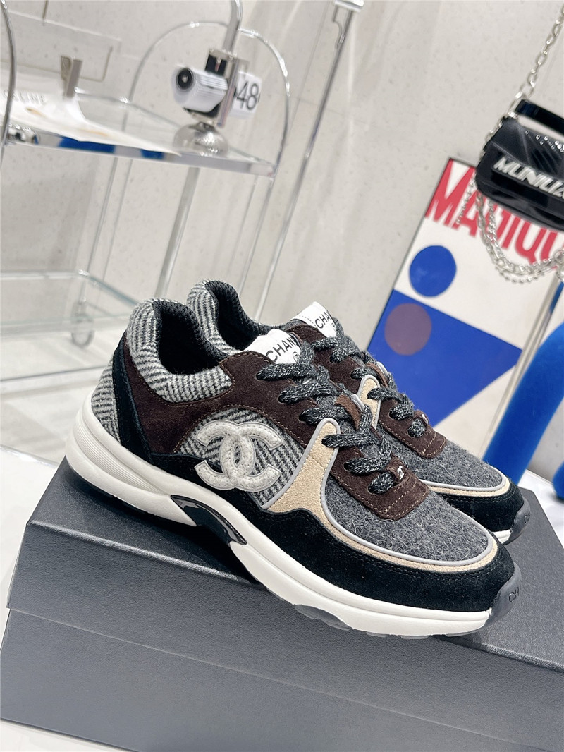 Best Replica chanel logo casual sneakers womens - Colareps