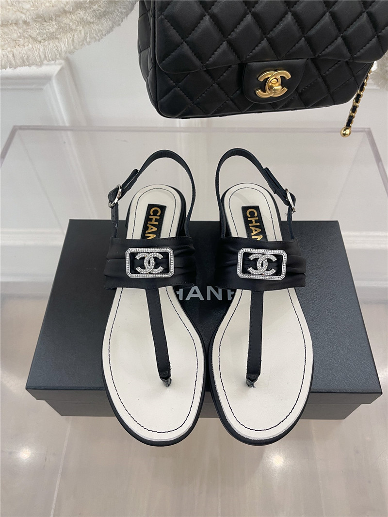 Best Replica chanel clip-on square diamond buckle block heel sandals - Colareps