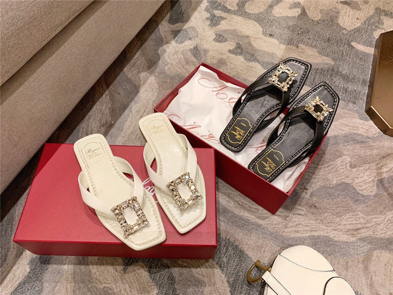 Best Replica Roger vivier Dupes Viv  Sellier patent leather sandals - Colareps