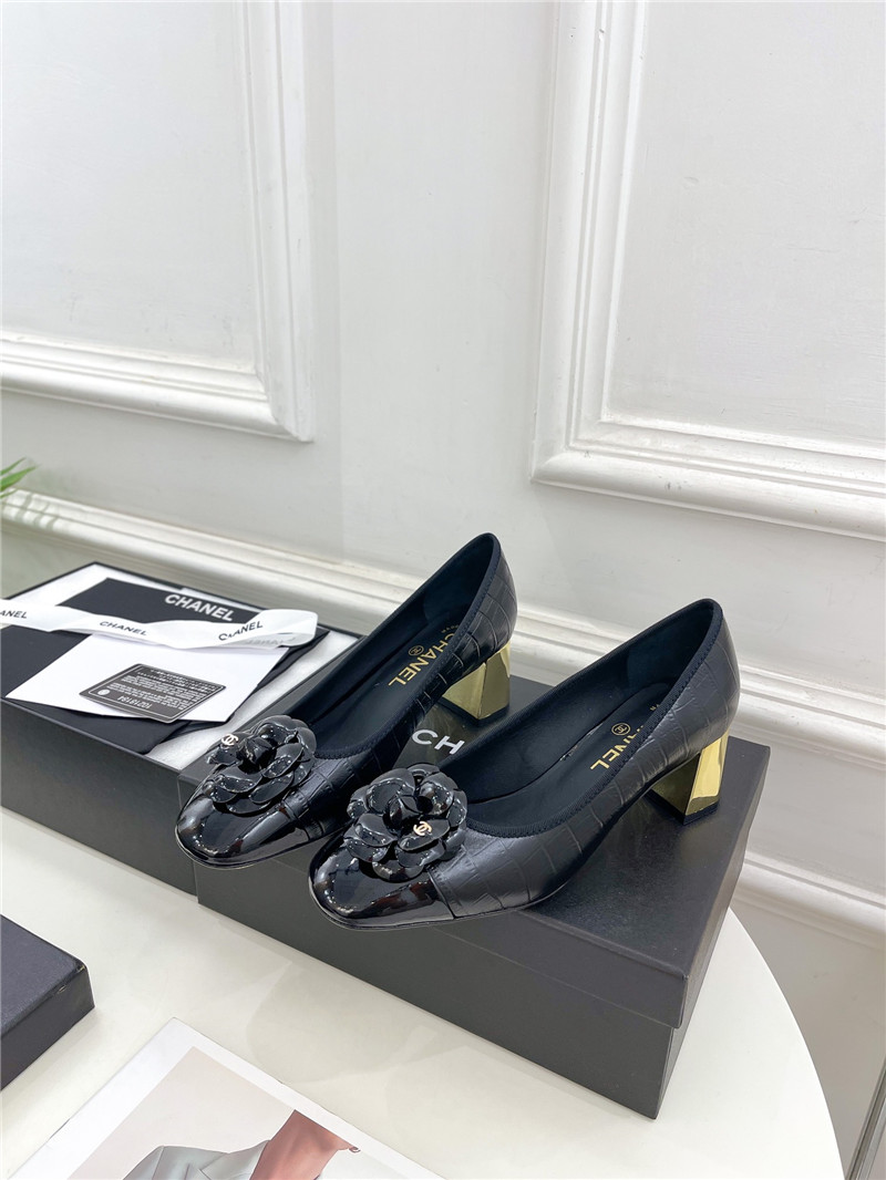 Best Replica Chanel catwalk style camellia shoes - Colareps