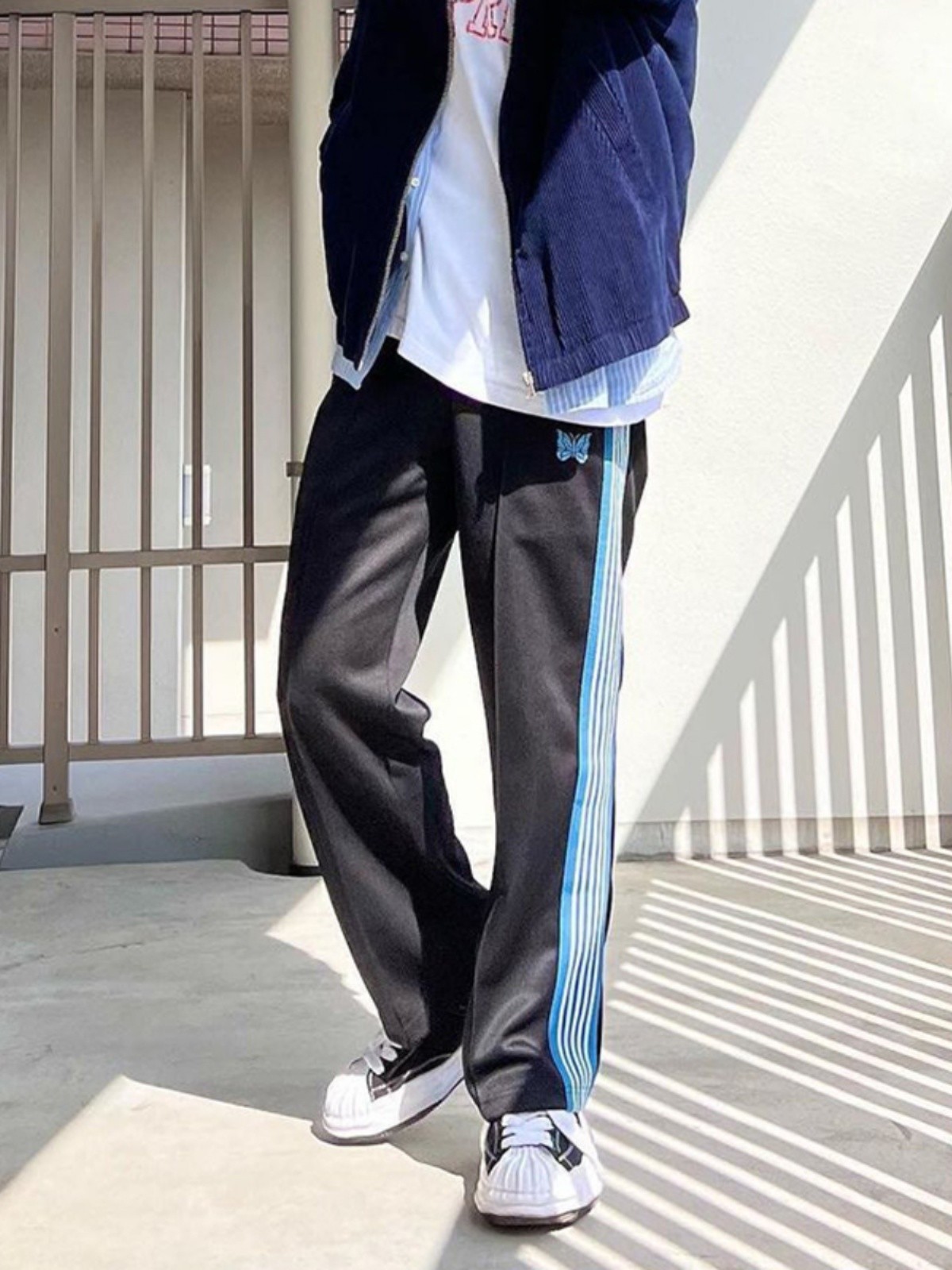 Best Replica Side blue and white vertical striped sports pants - Colareps