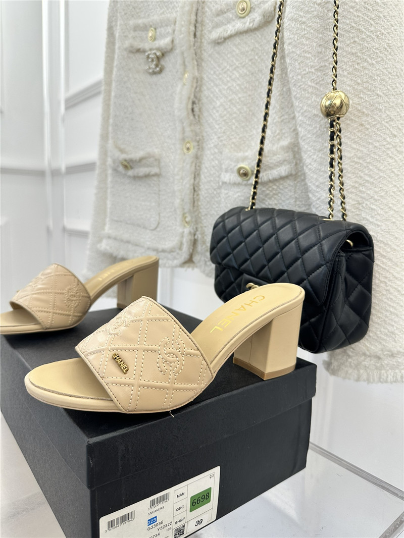 Best Replica chanel rhombus CC logo chunky heel slippers - Colareps