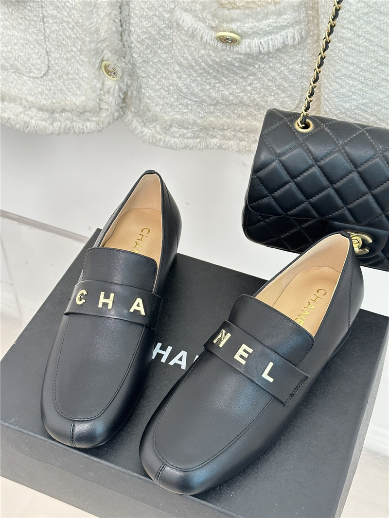 Best Replica Chanel double C letter buckle square head chunky loafers - Colareps
