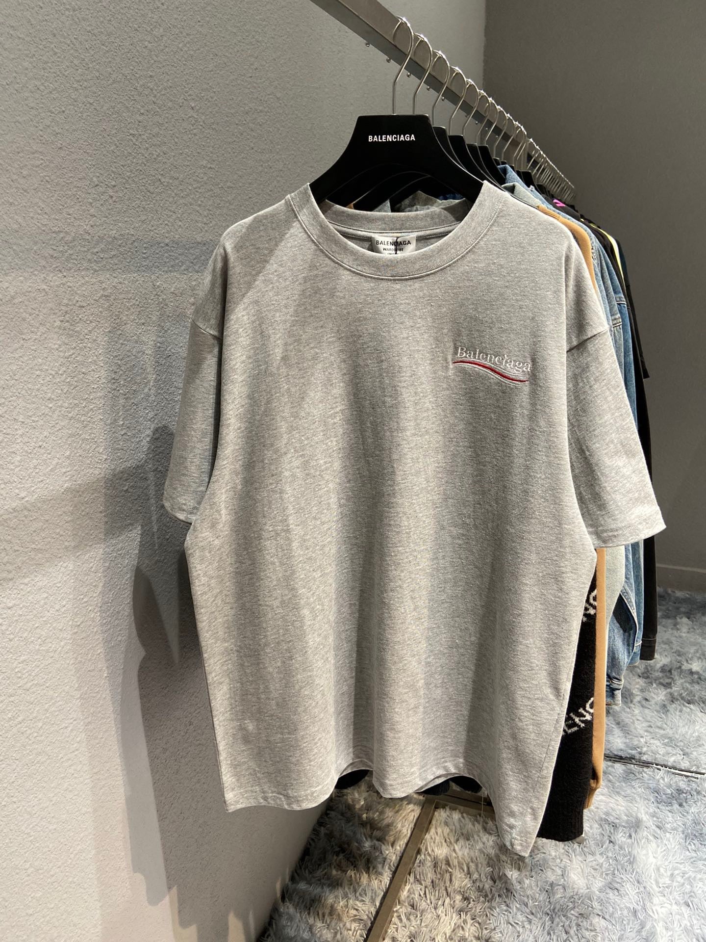 Best Replica Balenciaga T-shirt - Colareps