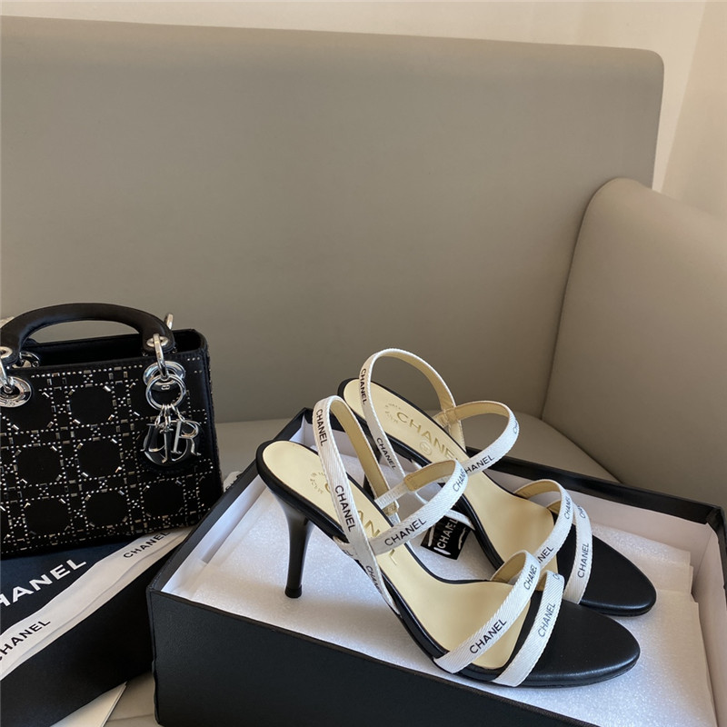 Best Replica Chanel middle-aged series logo strappy high-heeled sandals - Colareps