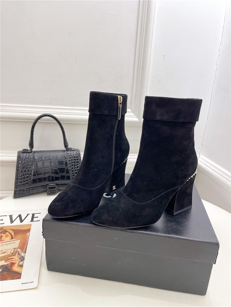 Best Replica Chanel catwalk style pearl heel ankle boots - Colareps