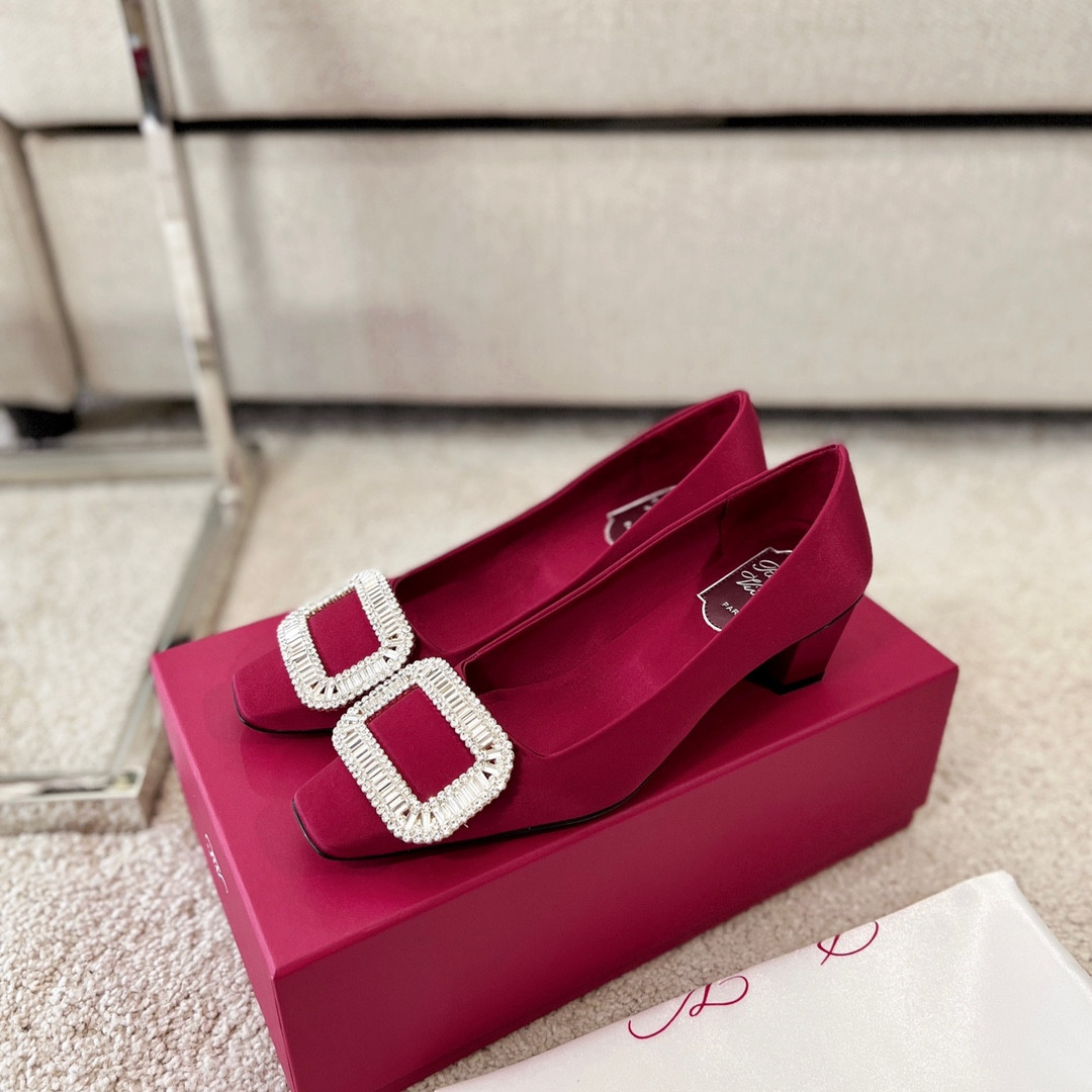 Best Replica Roger vivier silk diamond buckle square heel shoes - Colareps