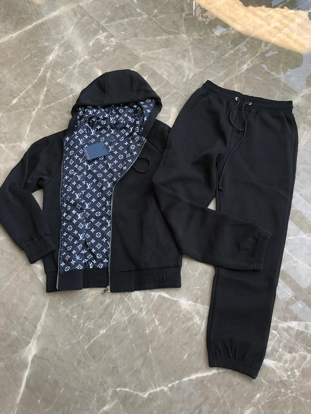 Best Replica Louis Vuitton Jacket + Pants Set - Colareps