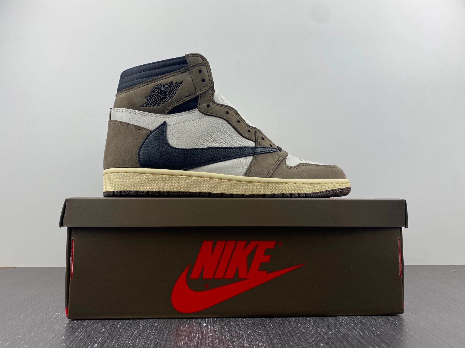 Best Replica Jordan 1 Retro High Travis Scott Mocha Extended size 14 - Colareps