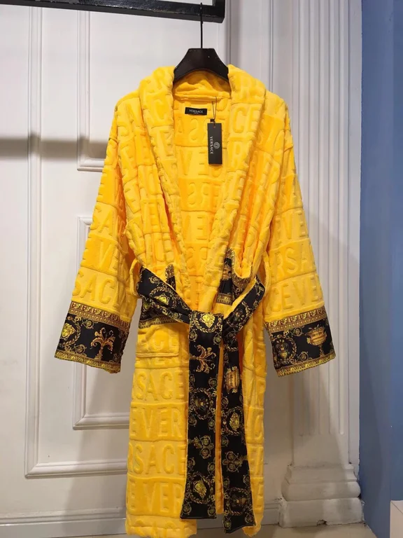 Best Replica Versace Pajamas - Colareps