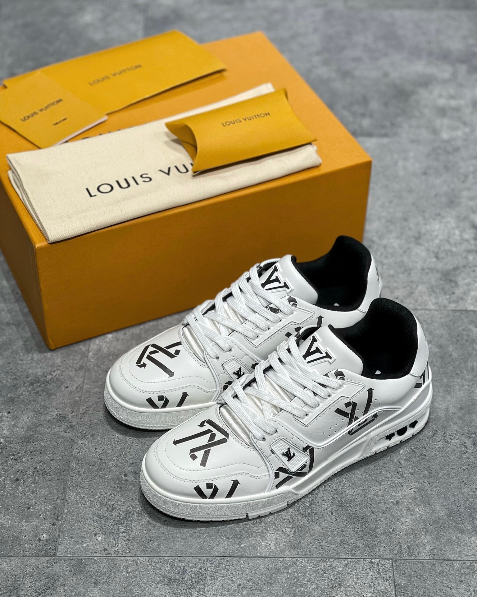 Best Replica Louis Vuitton Sneaker - Colareps
