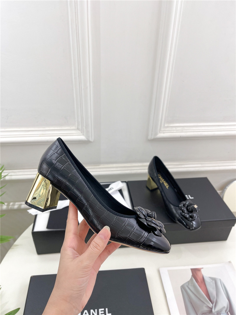Best Replica Chanel catwalk style camellia shoes - Colareps