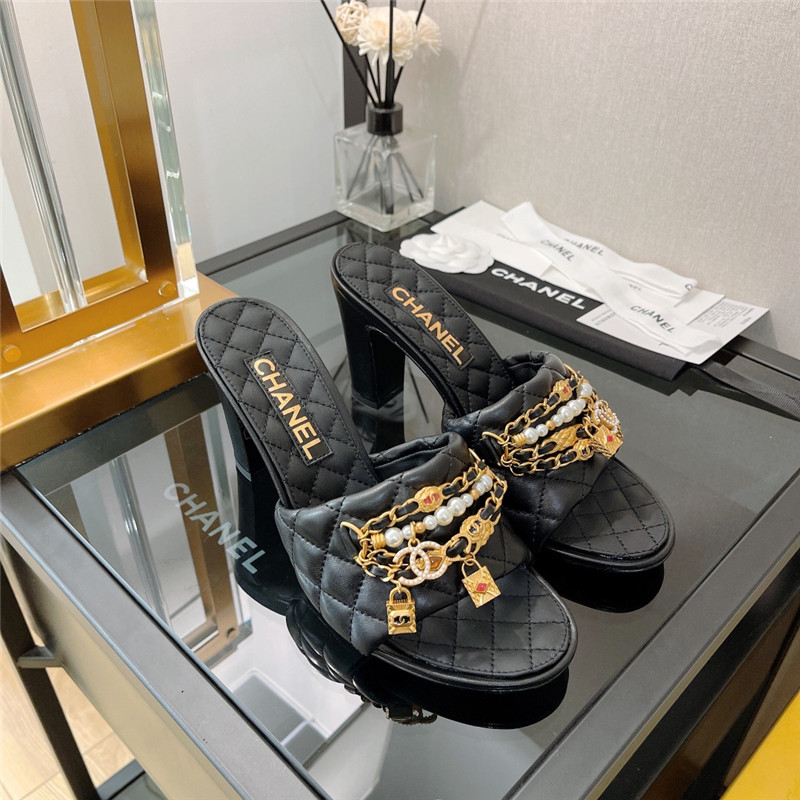 Best Replica chanel pendant pearl chain high heel slippers - Colareps