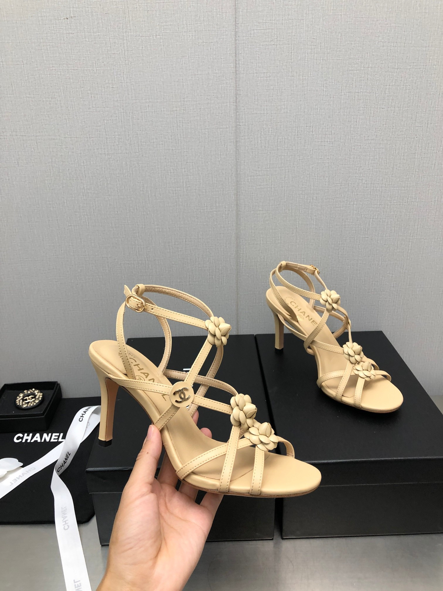 Best Replica chanel classic chain accessories flower sandals - Colareps