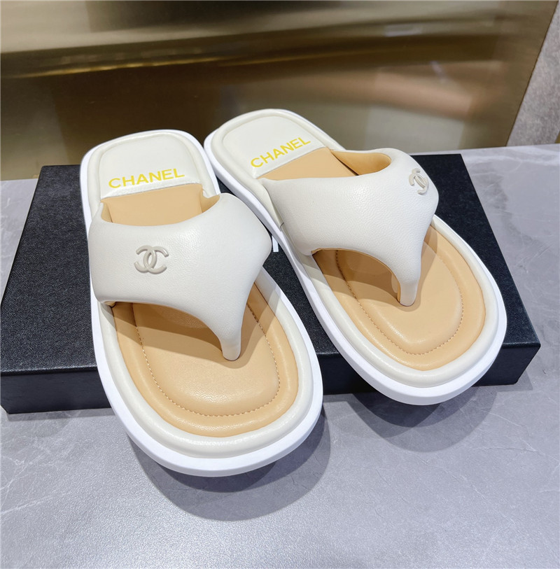 Best Replica Chanel Dupes fashion new slippers - Colareps