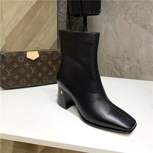 Best Replica Jimmy Choo booties replica shoes - Colareps