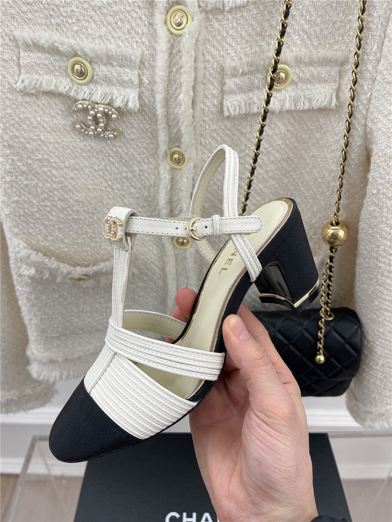 Best Replica Chanel new most beautiful chunky heel sandals - Colareps