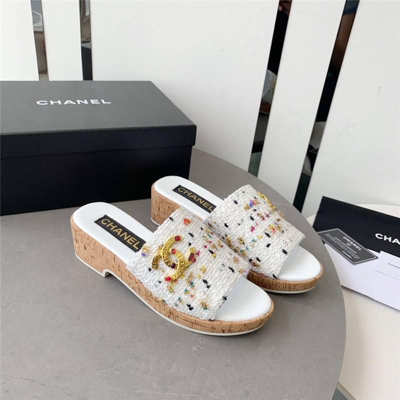 Best Replica Chanel rhombus thick-soled flip flops - Colareps