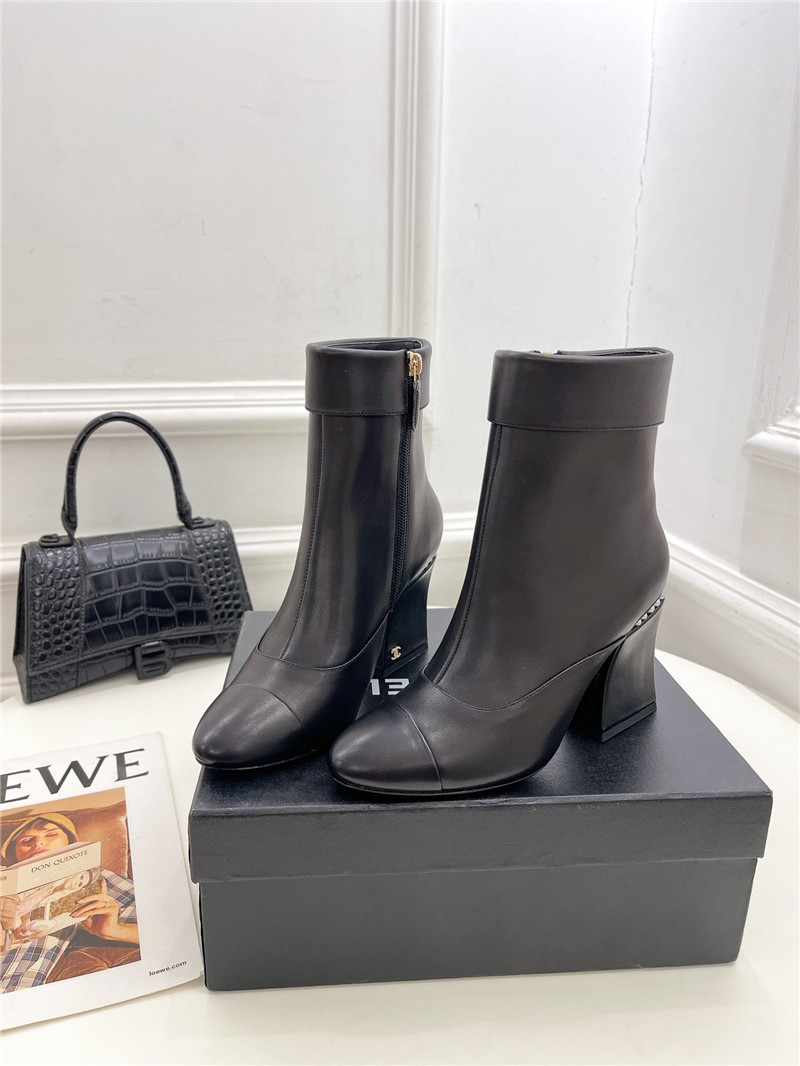 Best Replica Chanel catwalk style pearl heel ankle boots - Colareps