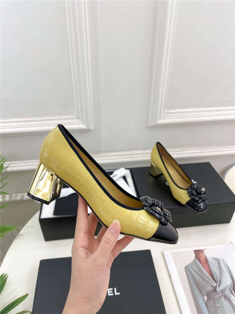 Best Replica Chanel catwalk style camellia shoes - Colareps