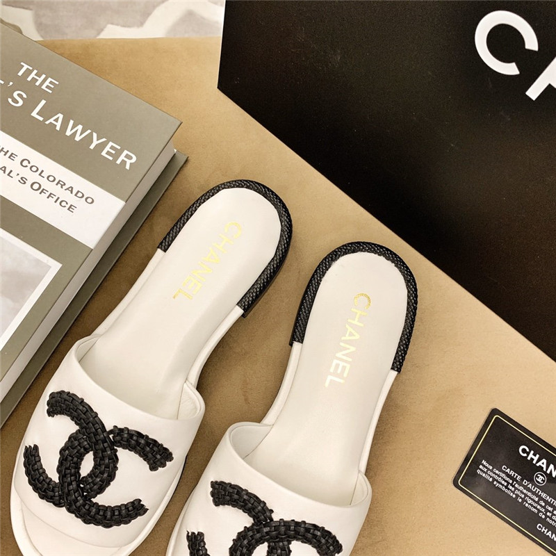 Best Replica Chanel logo slippers - Colareps
