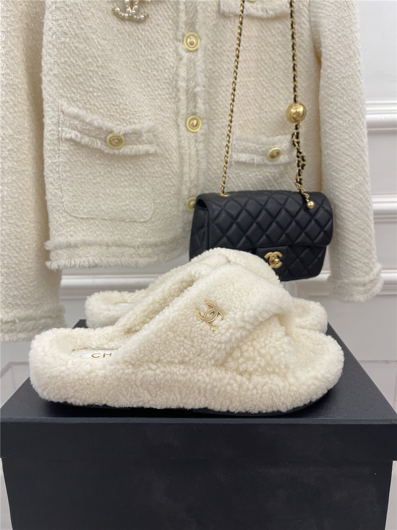 Best Replica chanel cc cross strap lambswool slippers - Colareps