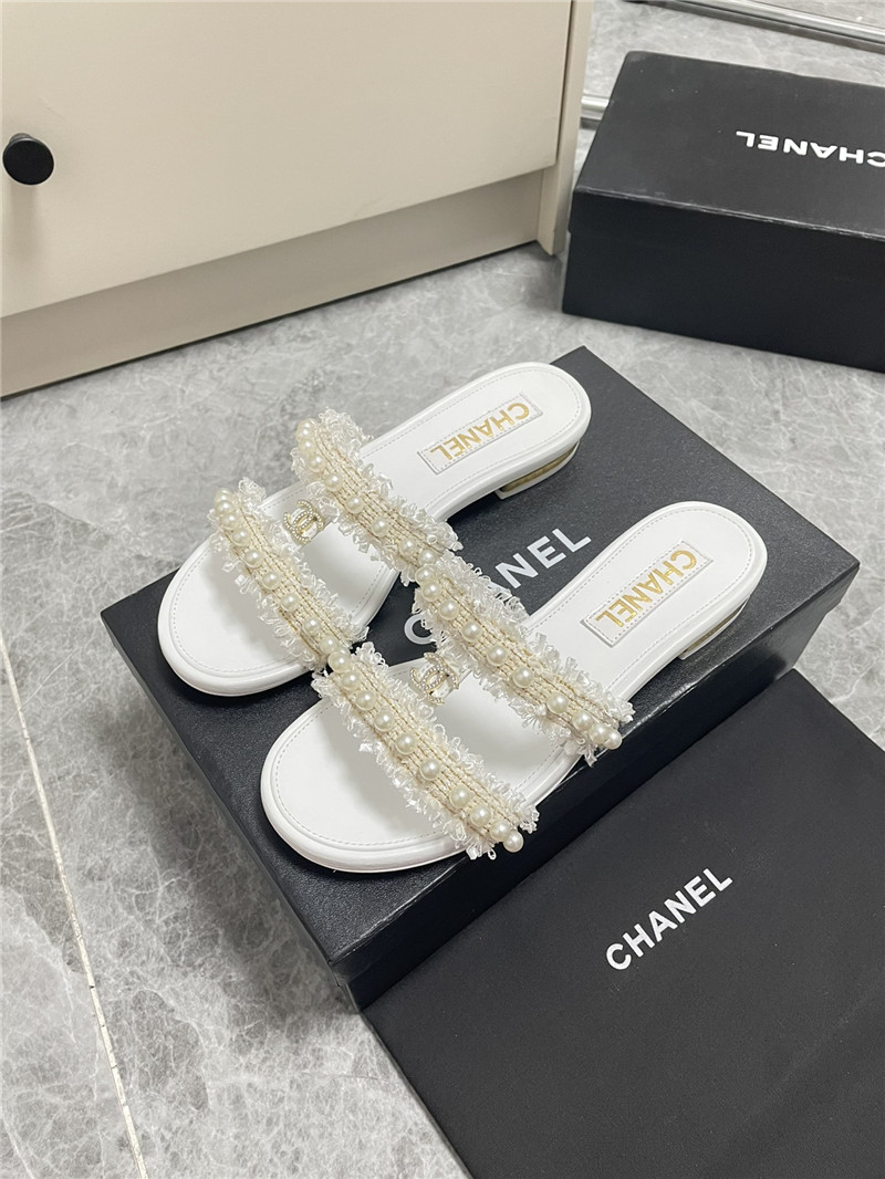 Best Replica Chanel new pearl buckle slippers - Colareps