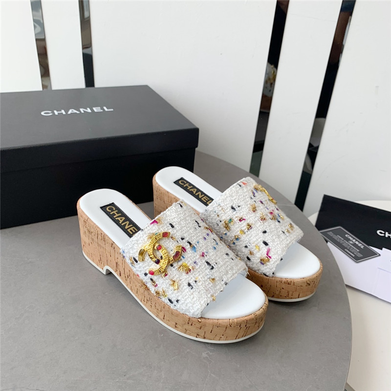 Best Replica Chanel rhombus thick-soled flip flops - Colareps