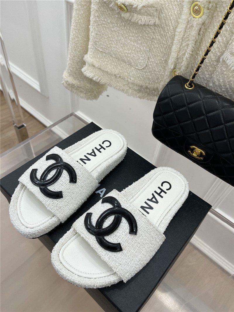 Best Replica Chanel new big double C lazy slippers - Colareps