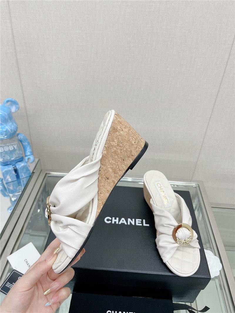 Best Replica chanel cross strap round buckle slippers - Colareps