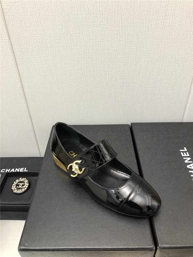 Best Replica Chanel classic color matching elements large logo shoes - Colareps