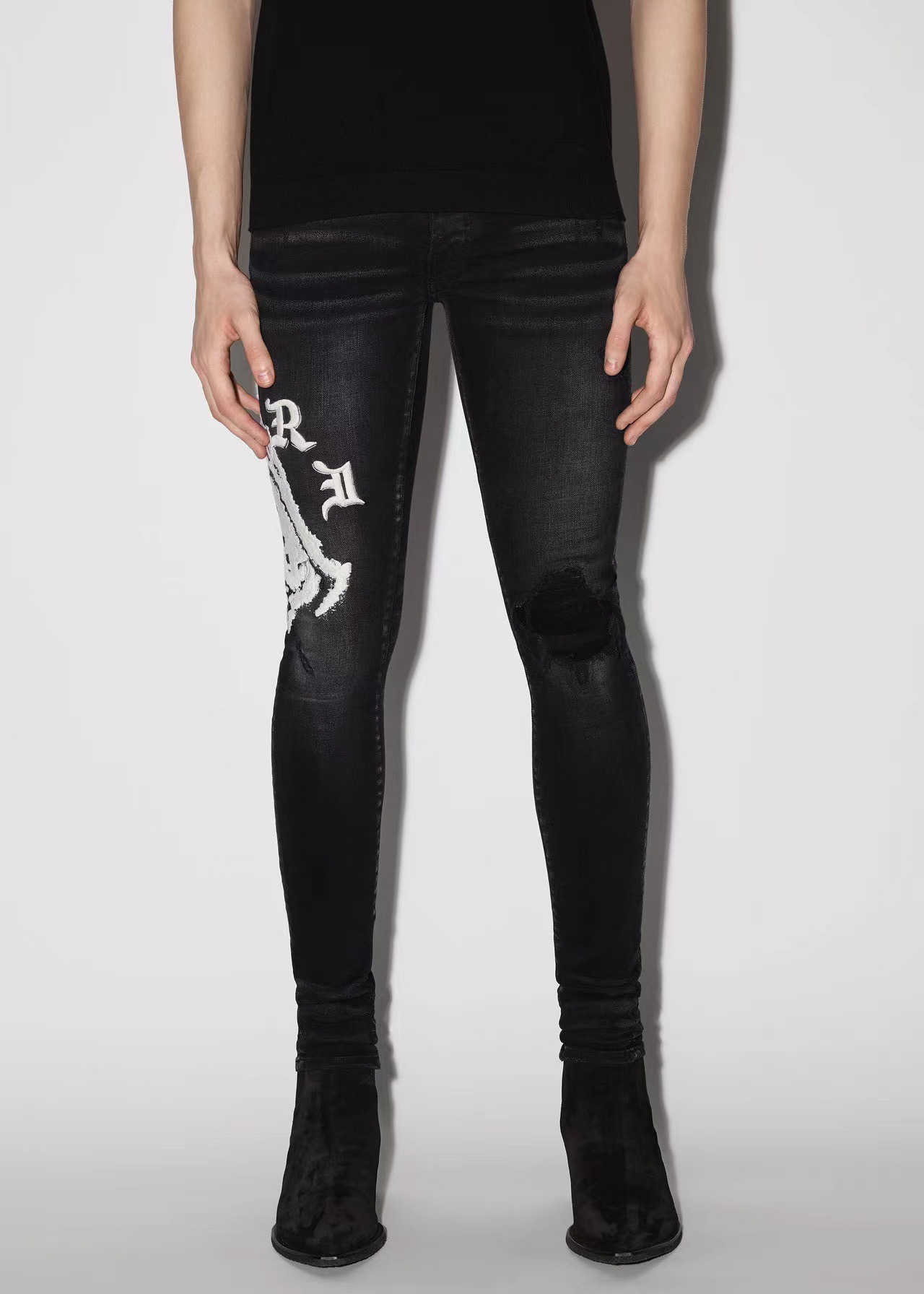 Best Replica Amiri Jeans Replica Sanskrit Alphabet Skeleton Embroidery Ripped Slim - Colareps
