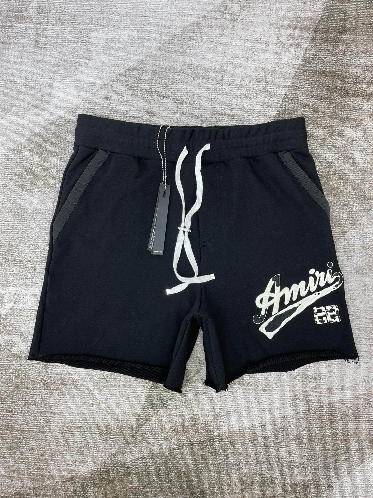 Best Replica 1:1 quality version Black & white embroidered print shorts - Colareps